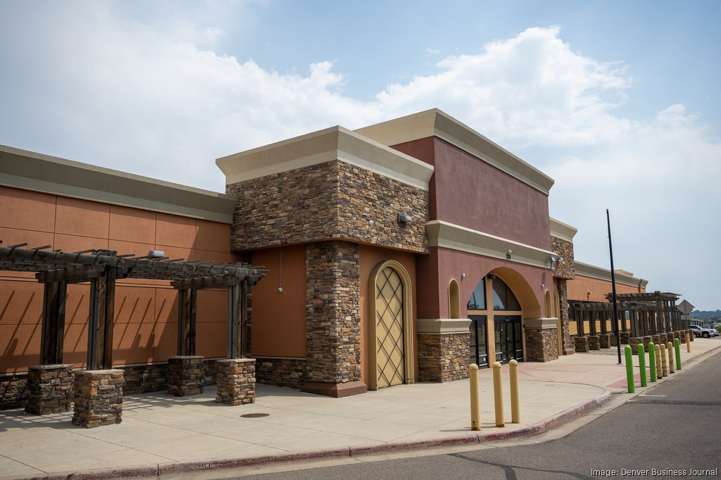 Vacant retail storefront